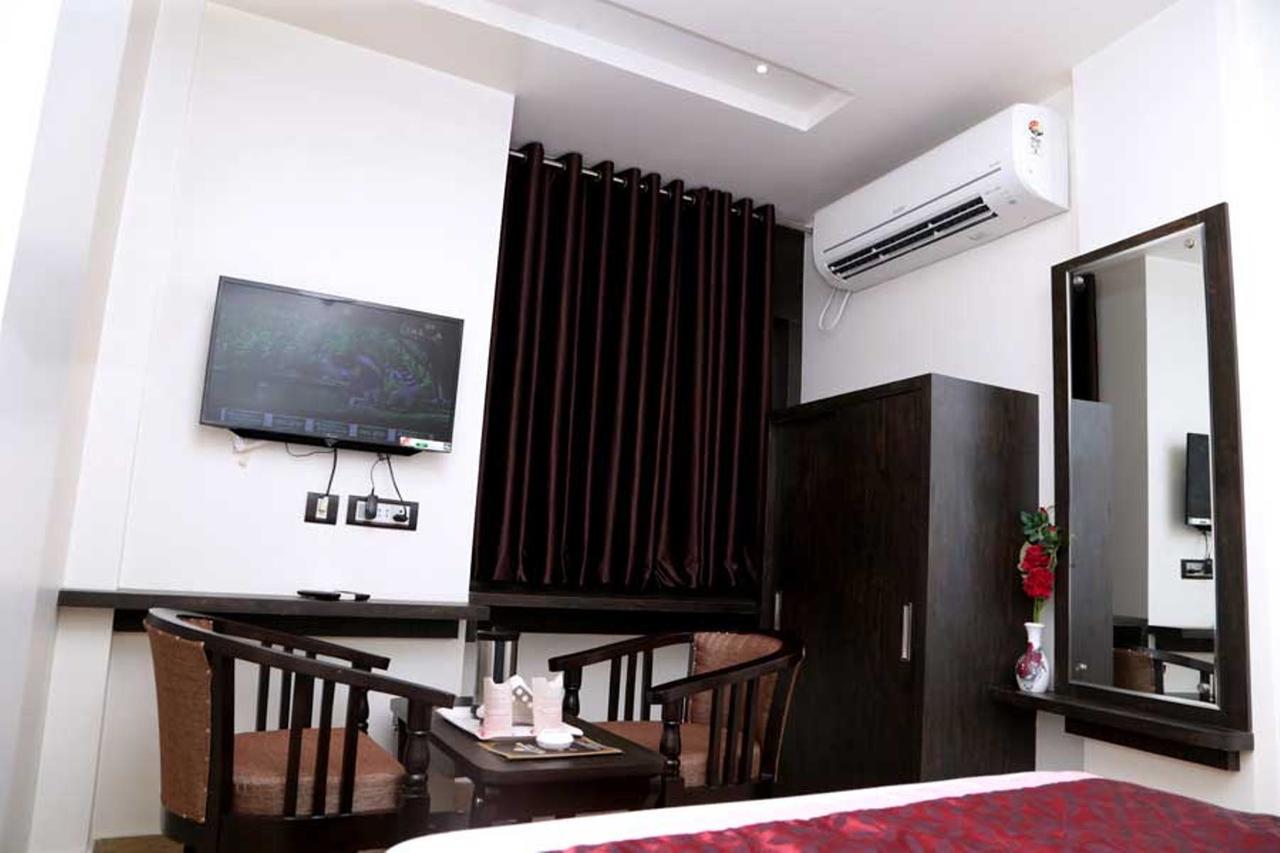 Hotel Vinayak Lifestyle Hotels Lucknow Esterno foto